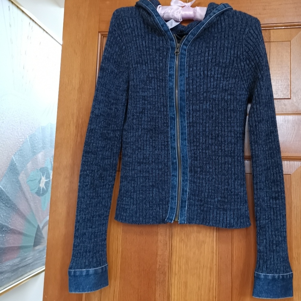 Coolwear USA sweater